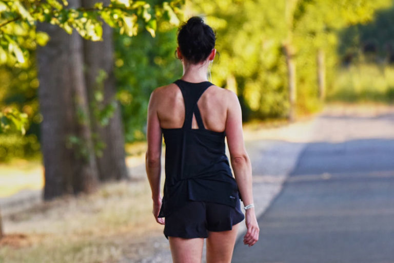 djevojka park trčanje