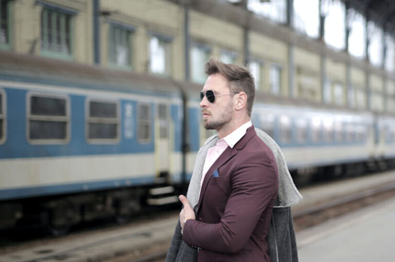 vlak pexels-andrea-piacquadio-3839149