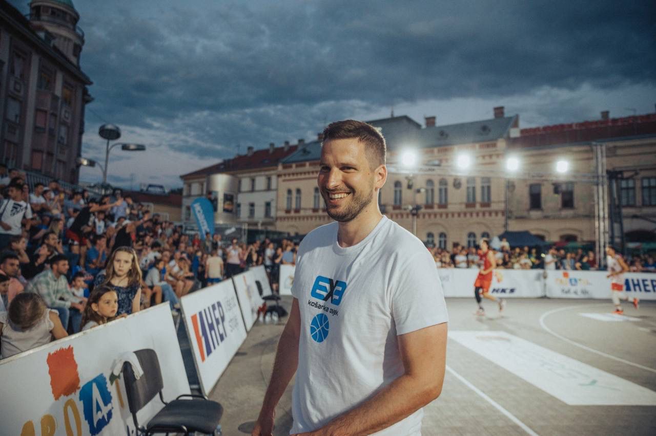 Gradonačelnik Ivan Radić, sa zvukom sirene, pogodio koš za trijumf ...